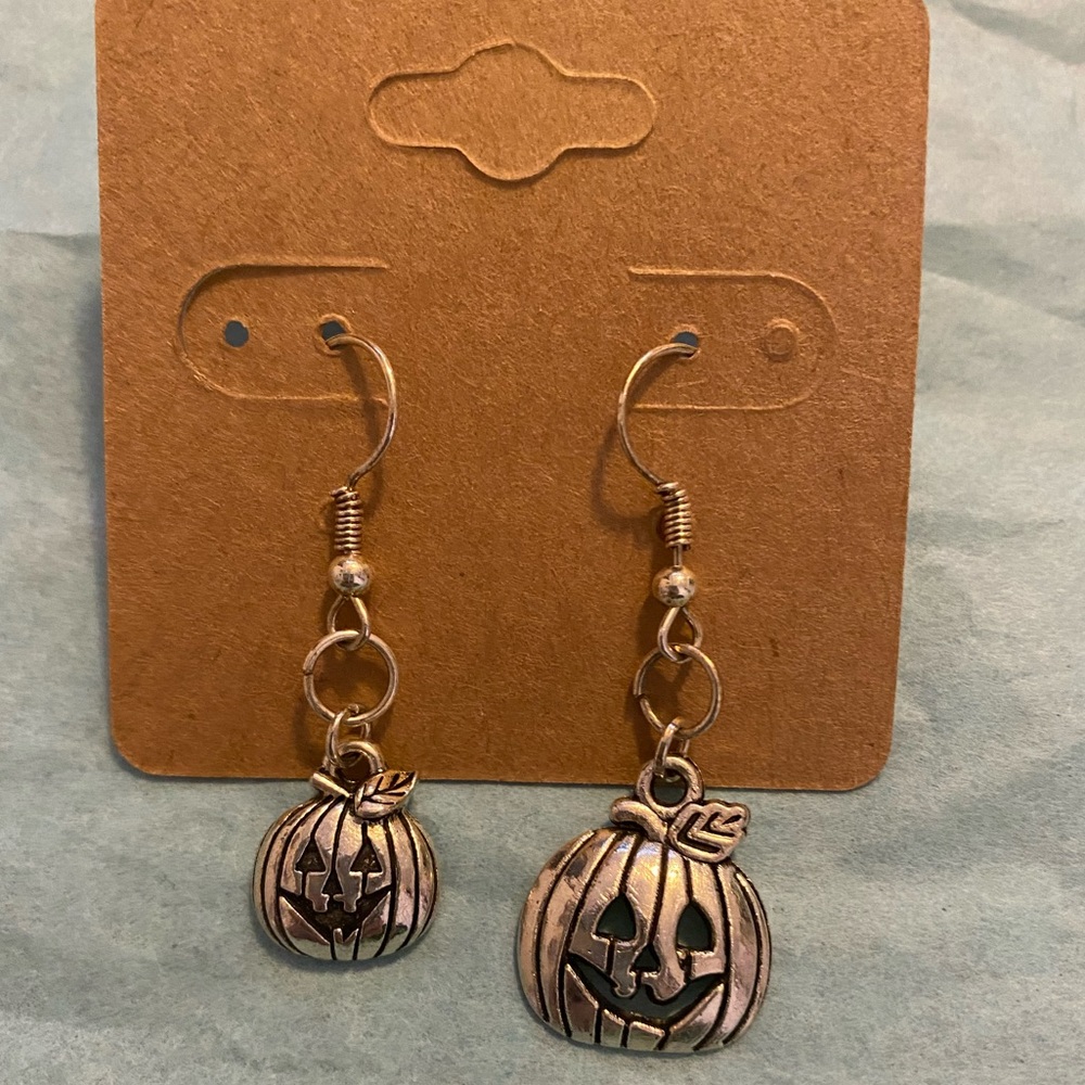 Pumpkin earrings 🎃
